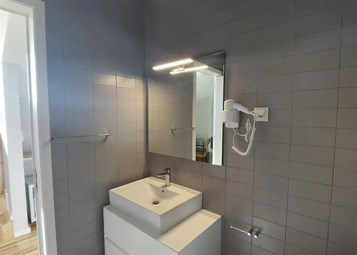 Vermar 住宿加早餐酒店 托雷拉